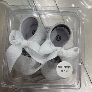 Bnip baby dress shoes